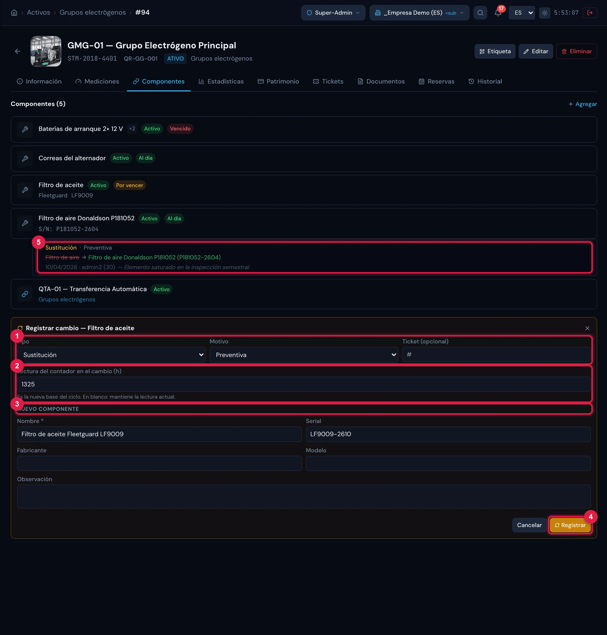 Registrar cambio — Filtro de aceite: Tipo Sustitución, Motivo Preventiva, Ticket (opcional), Lectura del contador en el cambio y los datos del nuevo componente. Debajo de otra fila, el Historial de cambios abierto.