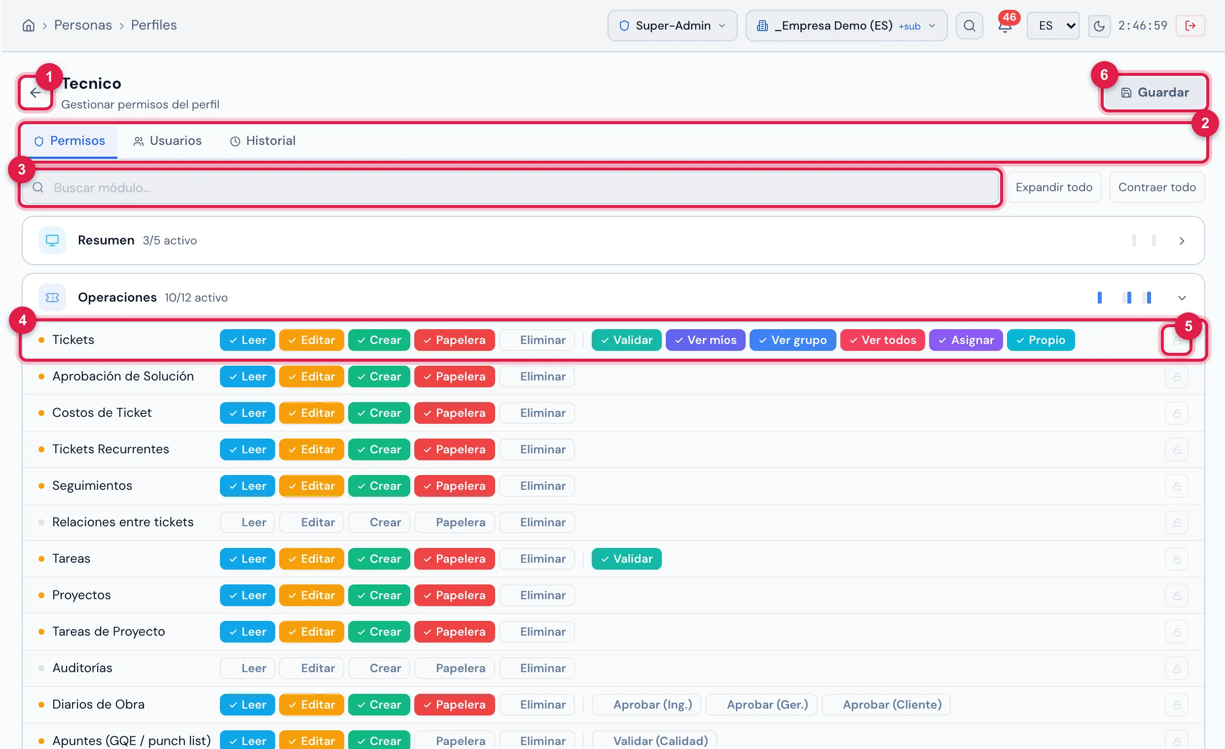 El editor del perfil Tecnico, pestaña Permisos, con el grupo Operaciones abierto: la fila Tickets tiene los cinco niveles y, después del separador, los niveles especiales Validar, Ver míos, Ver grupo, Ver todos, Asignar y Propio.