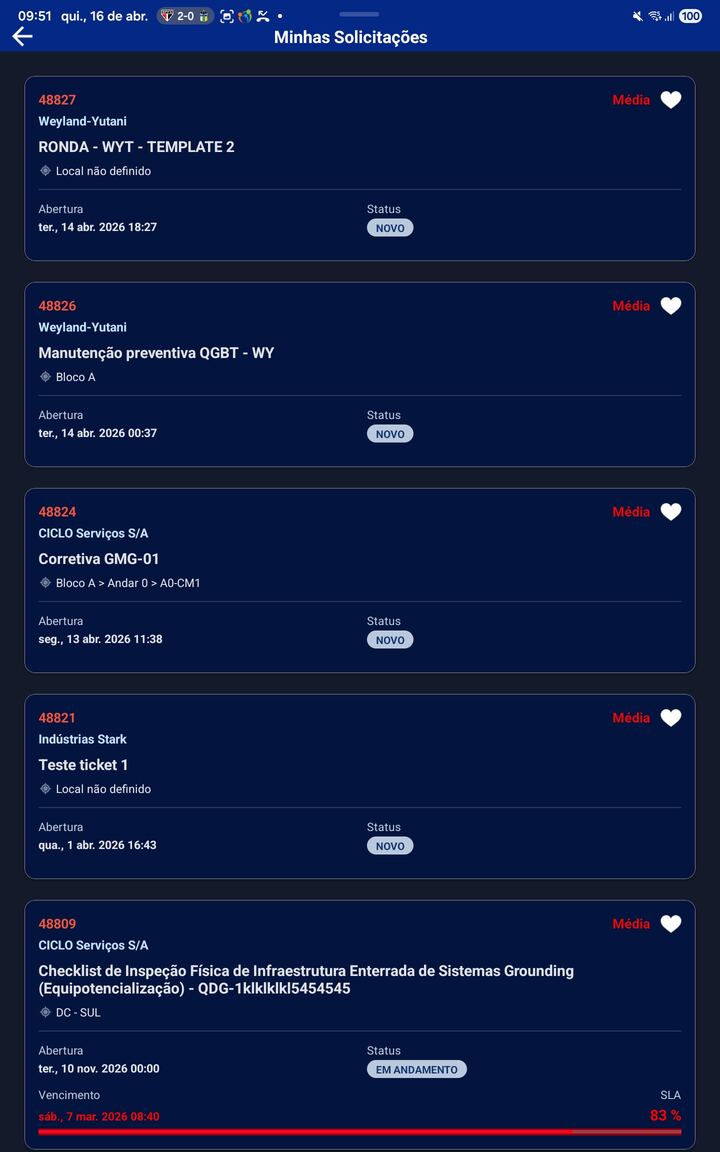 Tela de tickets do H2O Field Service mostrando lista de chamados com status e prioridade — versão mobile